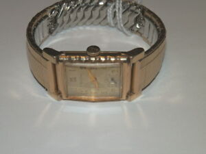 【送料無料】腕時計　ブローバゴールドフィルドヴィンテージ6154,bulova 21j 7aa 10 k gold filled vintage wristwatch