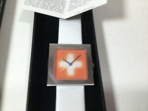 【送料無料】腕時計　ヴィンテージスタジオピクセルクロスホワイトvintage acme studio pixelated cross white wrist watch by karim rashid｜hokushin