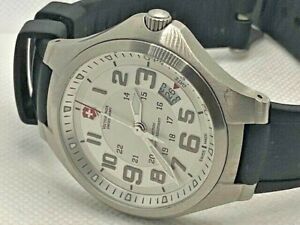【送料無料】腕時計　ビクトリノックスメンズスイスアーミーアクティブベースキャンプクォーツウォッチvictorinox 241332 mens swiss army active base camp quartz watch｜hokushin