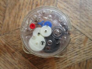 【送料無料】腕時計　ヴィンテージアイデアアストロロンmdg vintage nos tissot research idea 2001 astrolon movement for parts