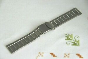 【送料無料】腕時計　ブレスレットドモントルドラマルクロウイブークルデプロヤントアンタイターネbracelet de montre de la marque rowi boucle deployant en titane 22 mm