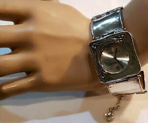 【送料無料】腕時計　シルパダスターリングシルバーウォッチチェーンハンマースクエアリンクsilpada sterling silver watch hammered square link with safety chain t1372