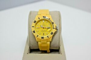 【送料無料】腕時計 フルオイエロー toy watch fluo yellow plasteramic 225 watch