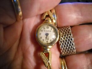 【送料無料】腕時計　ヴィンテージブローバゴールドレディースランニング~vintage bulova 10k gold filled ladies wristwatch running~