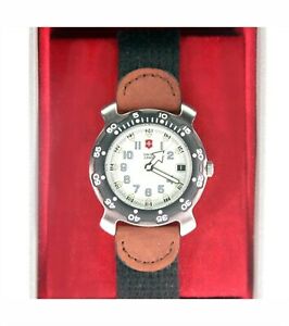 【送料無料】腕時計　ビクトリノックススイスアーミーアセントメンズブランドvictorinox swiss army ascent mens wristwatch 36077 brand free shipping
