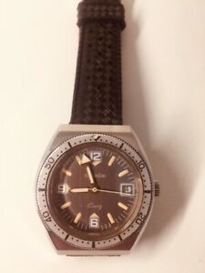 【送料無料】腕時計　モントレニュートンプリンガレダイバーヴィンテージキャリバースイスクォーツmontre ton plongee diver vintage date 10 atm calibre suisse fh 8121 quartz