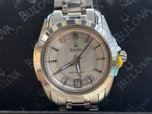 【貨物輸送無料】ウオッチ ブローバプレシジョンアナログラウンドマザーbulova precisionist 96m108 womens round mother of pearl analog date watch