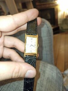 【貨物輸送無料】ウオッチ モントルリップパリタンククォーツプラークローズフォンチオンヌmontre lip paris tank quartz plaque or rose fonctionne