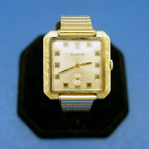【貨物輸送無料】ウォッチ サービスメンズブローバフィリグリーベゼル*serviced* mens  bulova 1968 largebold  awesome engraved filigree bezel