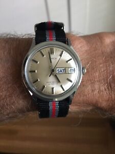 【貨物輸送無料】ウオッチ サービスァー1977 timex automatic day amp; date serviced, running great make an er