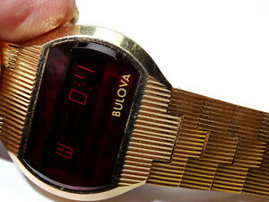 【送料無料】腕時計 ブローバレッドレディースゴールドトーンブレスレット1977 bulova red led 27mm ladies gold tone bracelet watch working