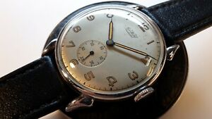 【送料無料】腕時計　ベルモントルヴィンテージエアロウォッチノイシャテルカルレヴィゼtres belle montre vintage 1940s aero watch neuchatel calfhf150 revisee