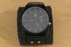 【貨物輸送無料】ウオッチ ルミノックスアナログウォッチオールブラックシリーズ