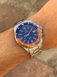 【送料無料】腕時計 ジュンハンスペプシクォーツメンズダイバーウォッチjunghans pepsi quartz mens diver watch 39mm|hokushin