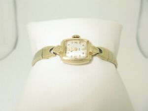 【貨物輸送無料】ウオッチ ゴールドウォッチブローバヴィンテージレディース18k gold watch bulova l6 vintage 1st ladies 23 jewels 675 safety working w002