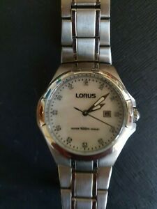 【送料無料】腕時計　モントレロースアフェムレフmontre lorus analogique pour femme ref pc22x020