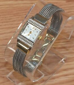 【送料無料】腕時計　ステンレスクォーツトーンファッションリストウォッチrumours 25435 stainless steel quartz womens two toned fashion wrist watch