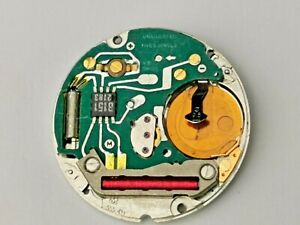 【送料無料】腕時計　クォーツクラウンeta cal 555411 quartz date watch movement, working, stem crown missing