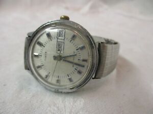 【送料無料】腕時計　ヴィンテージタイムスメンズvintage timex mens wrist watch 26851 02776 day date startsstops