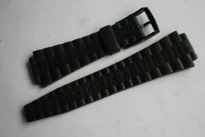 【送料無料】腕時計　ブレスレットモントレスイスデザインプラスティクスープルノワールbracelet montre suisse design 1970 plastique souple noir 46227
