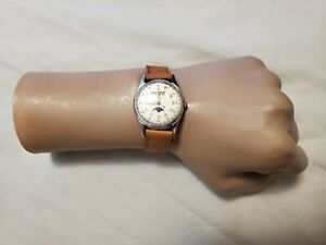 【送料無料】腕時計　ヴィンテージヘルブロストリプルムーンフェイズステンレスマニュアルrare vintage helbros triple date moonphase stainless steel 335 manual wind｜hokushin
