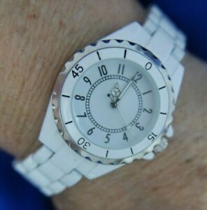 【送料無料】腕時計　ホワイトメタルバッテリー82925tc a126 11 white metal deployant watch, battery, works a20