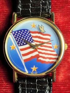 【送料無料】腕時計　アメリカレアストライプフライングイーグルusa patriotic american flag wristwatch rare special stars stripes flying eagle