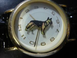 【送料無料】腕時計　ドイツシェパードドッグキャターノベルティウォッチgerman sheppard dog character novelty watch