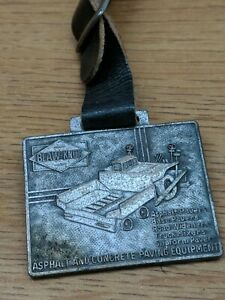 【送料無料】腕時計　ヴィンテージメタルウォッチレザーストラップノックスアスファルトvintage metal watch fob w leather strap machinery equipment blaw knox asphalt