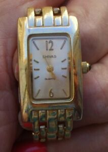 【送料無料】腕時計　モントレブレスレットフェムシヴァスパイルフォンピオンネmontre bracelet plor femme tbe shivas pile neuve fonctionne
