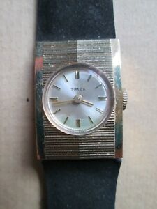 【送料無料】腕時計　モントレフェムタイムスヴィンテージmontre femme timex vintage