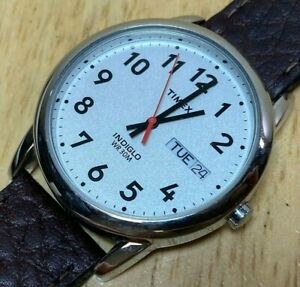 【送料無料】腕時計　タイムスインディグロメンズシルバーアナログクォーツウォッチデイデイバッテリーtimex indiglo mens 30m silver analog quartz watch hours~day date~ battery