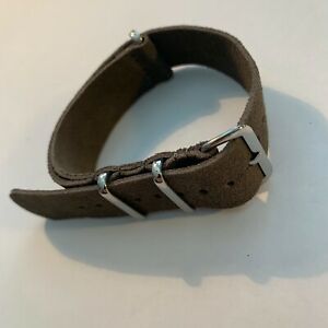 【送料無料】腕時計　スエードレザーウォッチストラップsuede leather tptg10 nato watch strap taupe 2022mm