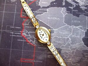 【送料無料】腕時計　クォーツバッテリーladies modern quartz watch, attractive with fresh battery