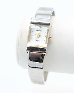【送料無料】腕時計　ヴィンテージシルバートーンアミトロンブレスレットウォッチバッテリーvintage 1980s silver tone amitron bracelet watch, battery 14,615円