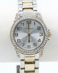 【送料無料】腕時計　ヴィンテージシルバーゴールドトーンジュネーブウォッチバッテリーvintage 1990s silver and gold tone geneva watch, battery