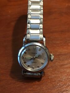 【送料無料】腕時計　ヴィンテージレディースタイムックスジュエルランニングプロvintage 60’s ladies timex 21 jewel running and in excellent condition water pro