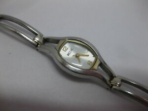【貨物輸送無料】ウォッチ トーンゴールドシルバーステンレスレディースフレッシュバッテリーrelic two tone gold silver zr33580 250602 stainless ladies w fresh battery