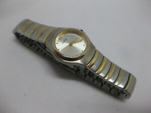 【貨物輸送無料】ウォッチ フォリオシルバーゴールドトーンワークスフレッシュバッテリーfolio silver amp; gold tone womens wrist watch f11043 690105 works fresh battery