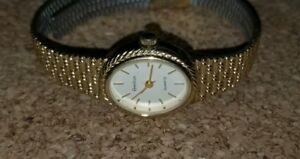 【送料無料】腕時計　ヴィンテージレディースアーミトロンクォーツゴールドトーンロープベゼルvintage ladies armitron quartz gold tone rope bezel