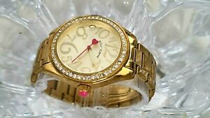 【送料無料】腕時計　ベッツィージョンソンレディースクリスタルケースハートウォッチbetsy johnson womens crystal case heart watch bj0017504 318
