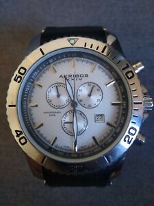 【送料無料】腕時計　アクリボックスメンズクロノグラフタキメータakribox xxiv mens multifunction luxury watch chronograph tachymeter