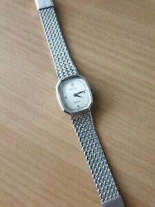 【送料無料】腕時計　ヴィンテージジョリーモントルプロヴィタスイスメイドカルクォーツフォンピオンネvintage tres jolie montre provita swiss made cal esa quartz fonctionne 14,235円