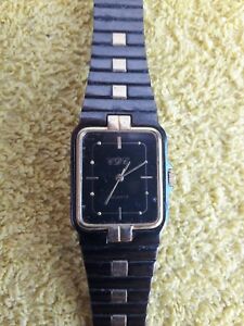 【送料無料】腕時計　ヴィンテージモントレフェムレディクォーツフォンチオンヌウォッチvintage montre femme dame cdc quartz fonctionne watch