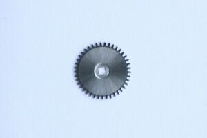 【送料無料】腕時計　ユニバーサルジェネヴェロシェラチェットホイールロシェットuniversal geneve 42 820 part 415 rochet ratchet wheel rocchetto nos