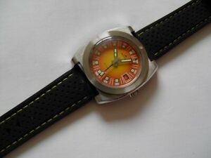 【貨物輸送無料】ウオッチ ブレスレットレーシングノーティックラリーノワールクチュールジャウネ22 粍 bracelet solide gomme a trous racing nautic rallye noir couture jaune