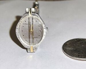 【送料無料】腕時計　ヴィンテージアーミトロンドレッシークォーツブレスレットウォッチバッテリーvintage armitron dressy quartz bracelet watch works keeps time battery 6 12 14,785円