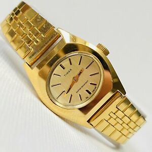 【送料無料】腕時計　ヴィンテージタイムスハンドウィンドレトロメッキブレスレットウォッチランvintage timex hand wind womens retro gold plated bracelet watch runs