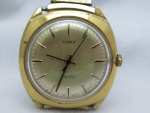 【貨物輸送無料】ウオッチ ヴィンテージメンズタイムックスバッテリーvintage 1970s mens timex electric watch working  battery