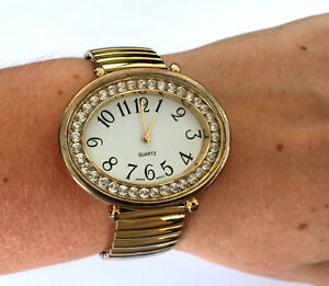 【送料無料】腕時計　エイボンクリアストーンズクォーツウィメンズランゴールドトーンavon clear stones quartz womens wrist watch sr626sw f23507 1d runs gold tone